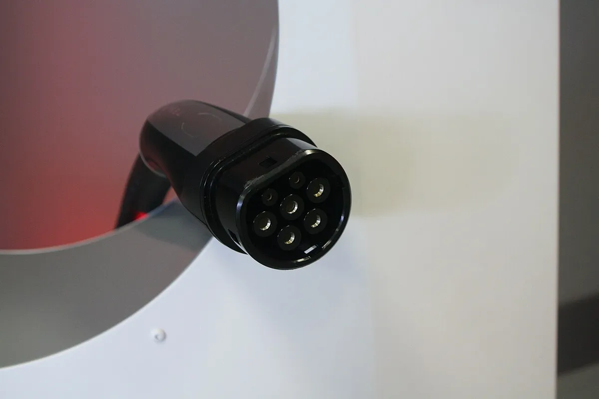 Une Tesla à un Superchargeur