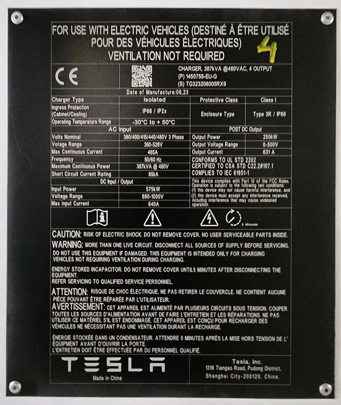 Une Tesla à un Superchargeur
